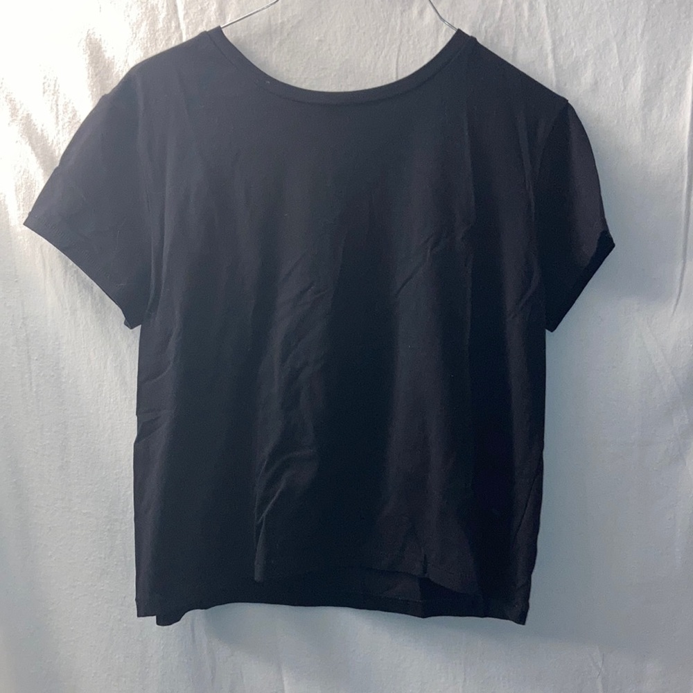 Mercer & Madison crop top tee